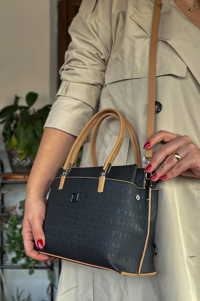 Just Polo حقيبة يد وكتف منقوشة بطباعة سلسلة خاصة - 4045-GD أسود تان GZD