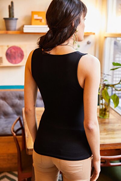 Olalook Kadın Siyah V Yaka Göğüs Ek Parçalı Basic Atlet BLZ-19000906