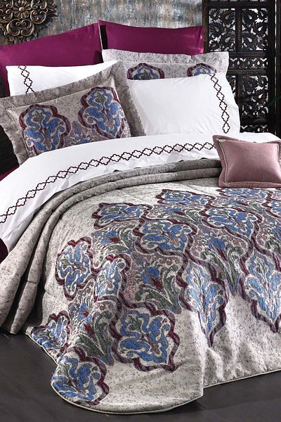 Vinaldi Burgundy Blue Belted 10 Piece Bedspread Set