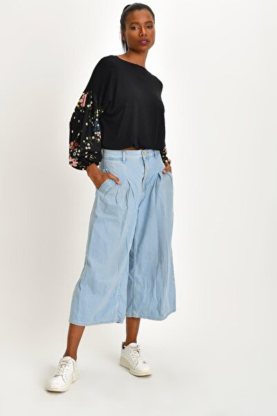 Quincey Sleeve Detailed Blouse