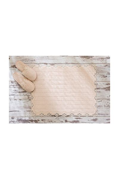 Gül Güler Lacy Foot Towel Azalea