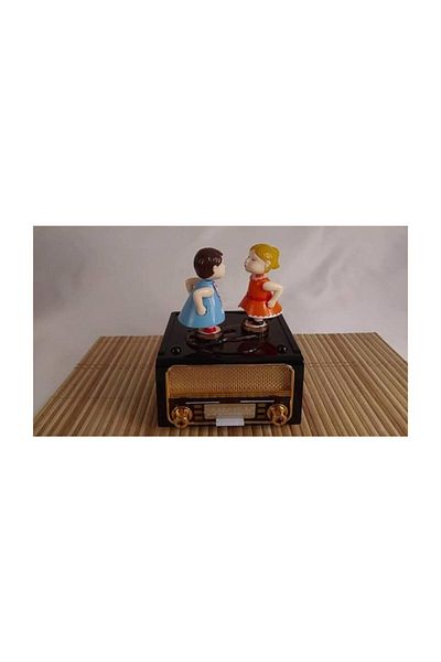 ELBA Îndrăgostiți care se îndrăgostesc pe radio - Cutie muzicală