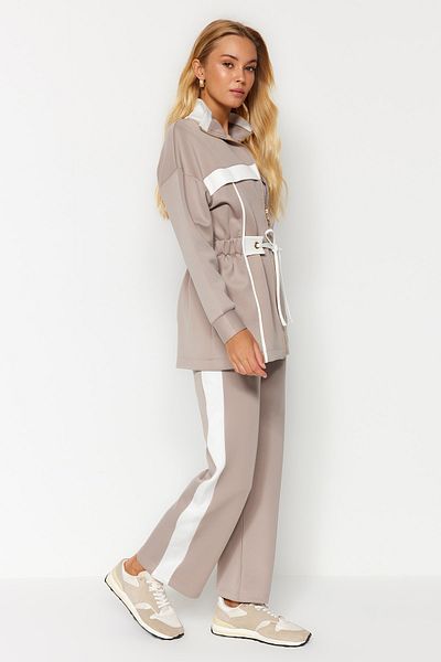 Trendyol Modest Oberteil und Unterteil aus Scuba-Stoff mit Nerzpaspelierung - TCTAW24US00071