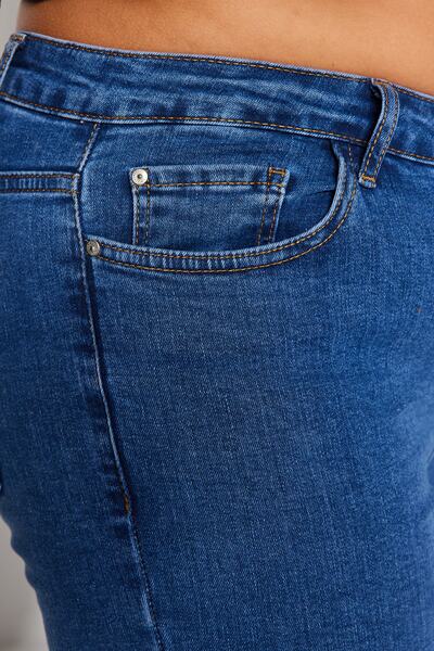 Trendyol Curve Modré elastické úzké džíny s vysokým pasem TBBSS22JE00007