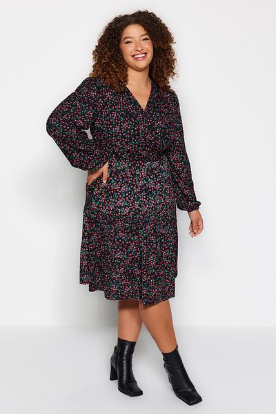 Trendyol Curve Burgunderrotes Mini-Strickkleid mit Blumendruck, A-Linie, Plus-Size-Kleid TBBAW23AH00003
