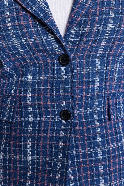 Trendyol Curve Полотняна куртка в клітинку кольору індиго на ґудзиках з підкладкою TBBAW24AG00002