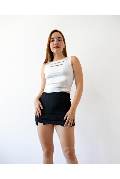 MARE BUTİK Kalın Askılı Pencere Detaylı Dalgıç Kumaş Beyaz Kolsuz Body