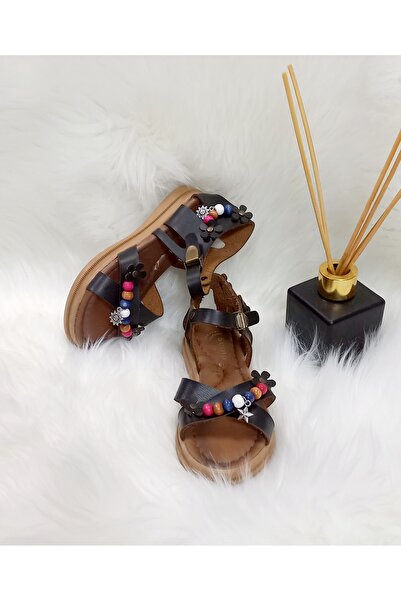 ÇOCUKLARIN HAYAL DÜNYASI kız çocuk sandalet boncuklu