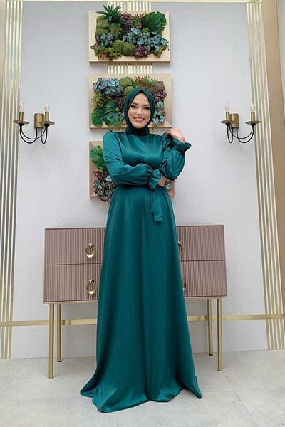 Bym Fashion فستان سهرة من الساتان بتفاصيل حزام الخصر 3791 زمردي