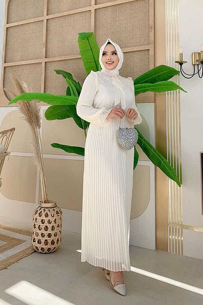 Bym Fashion Πλισέ ώμο Δαντελένιο Φόρεμα Λεπτομέρεια γιακά 3726 Εκρού