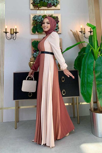 Bym Fashion Dreifarbiges Kleid mit Taillengürtel und Faltendetail 3622 Dried Rose