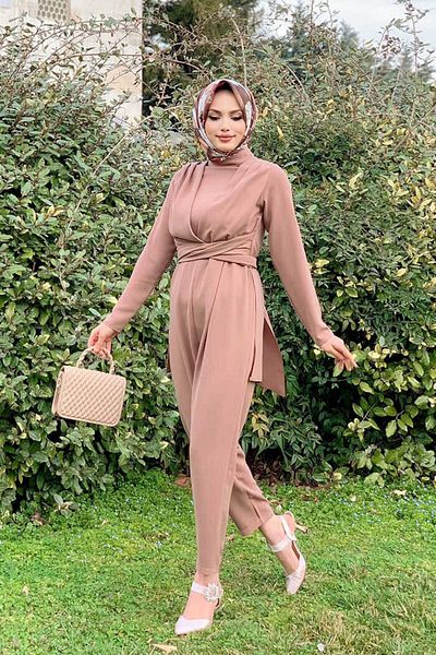 Bym Fashion Λεπτομέρεια με δέσιμο μέσης Λεπτομέρεια μισού λαιμού Tulım 3672 Tan