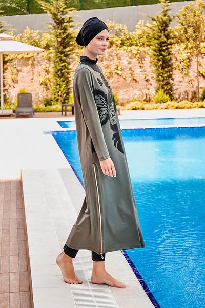 Marina 4-teiliger, vollständig bedeckter Hijab-Badeanzug mit Reißverschluss in Khaki und Blattmuster M2021