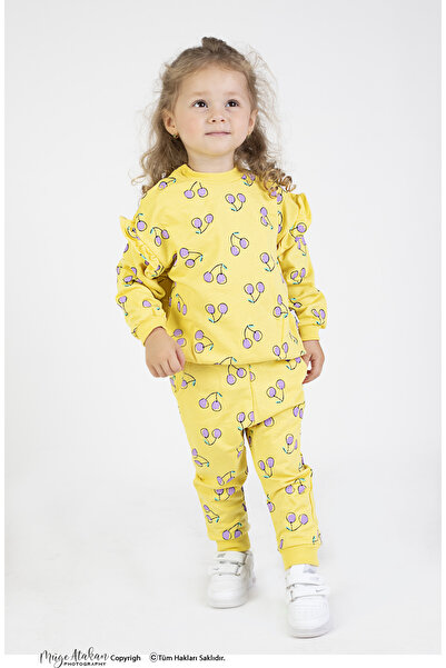 Harika KIDS Kız Bebek&Çocuk İki İplik Kumaş Kiraz Desenli Orta Kalınlıkta Örme Basic Oversize Alt Üst Eşofman Ta