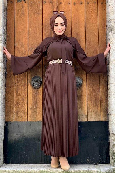 Bym Fashion Μπλούζα με βολάν ώμου Κολάρα δεμένο με στρώσεις Λεπτομέρεια μανίκι 5263 Καφέ