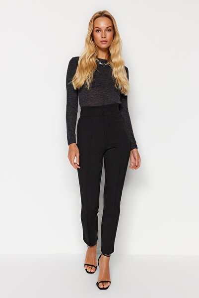 Trendyol Collection Černé s vysokým pasem žebrovaný elastický pas Slim Fit tlusté pletené kalhoty TWOAW24PL00114