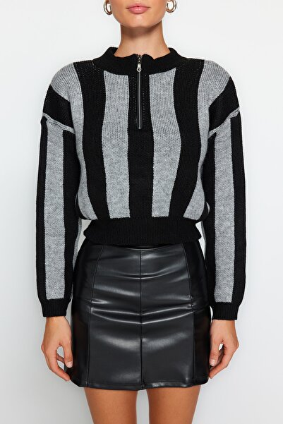 Trendyol Collection Pulover negru din tricotaje cu textura moale Crop TWOAW24KZ01042