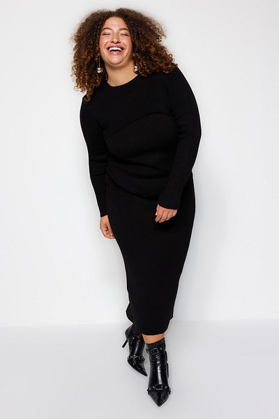 Trendyol Curve Black Midi Knitwear Dress and Crop Sweater Set - TBBAW24AH00004