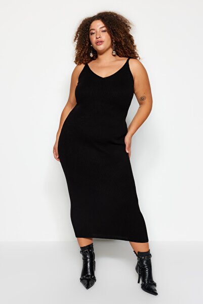 Trendyol Curve Μαύρο μίντι πλεκτό σετ φόρεμα και πουλόβερ Crop - TBBAW24AH00004