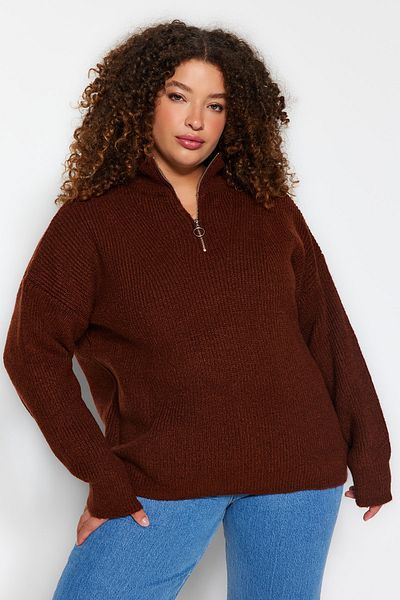 Trendyol Curve Brown Zipper Closure Knitwear Sweater TBBAW24AN00054