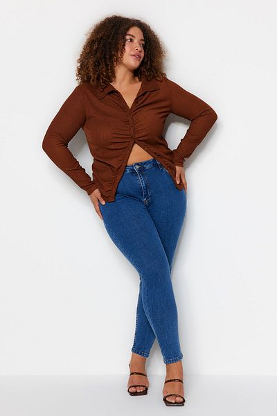 Trendyol Curve Blaue, dehnbare Skinny-Jeans mit hoher Taille TBSSS22JE00007