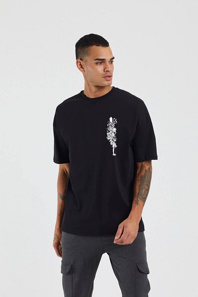 THEWERT Unisex Octopus and Girl Printed Black Oversize Tshirt