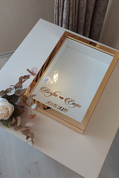 Verda Çerçeve Yeni Model 25x35 Cm Gold Ledli Derin Gül Tasarım Çerçevesi! Gül Kutusu Anı Çerçevesi!