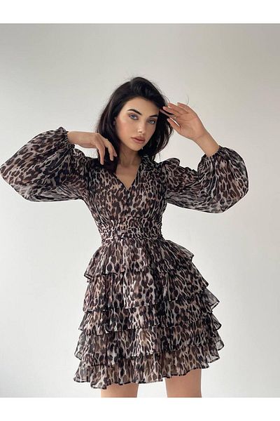 Afiş Butik Rochie din șifon cu fustă stratificată cu imprimeu leopard