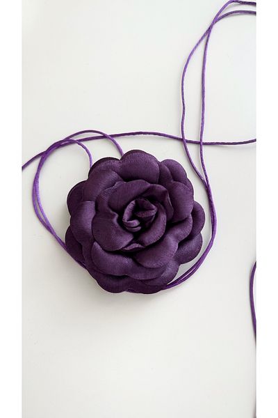 Âlâ Atelier Floral Patterned Lace-up Choker Necklace - Rose Name
