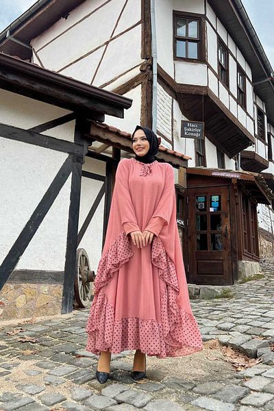 Bym Fashion Σετ φόρεμα μανδύα σιφόν με λεπτομέρεια με στίγματα 3643 σκόνη