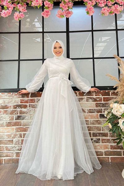 Bym Fashion Abendkleid aus Tüll mit Schulterstreifendetail und Taillenschnürung 3964 Ecru