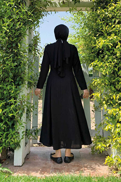 Bym Fashion Detailní šaty Ferace s kapsami na krku 7824 černé