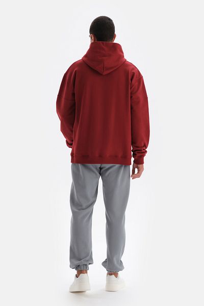 Dagi Weinrotes Kapuzen-Sweatshirt mit Taschen und Details