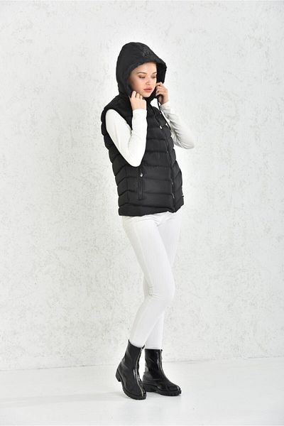 WAPP Unisex Black Gel Padding Hooded Puffer Vest
