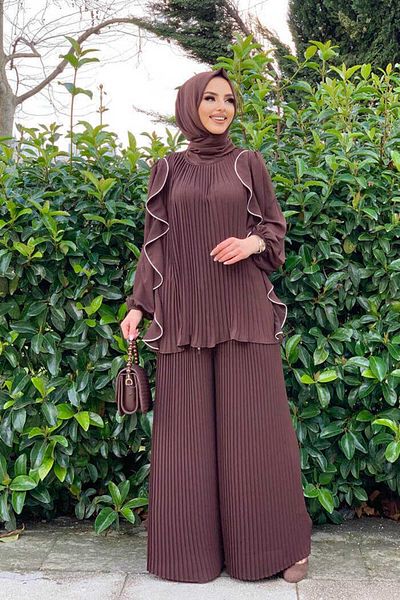 Bym Fashion Pleated Frilly Stripe Detailed Crew Neck Blouse 2627 Brown