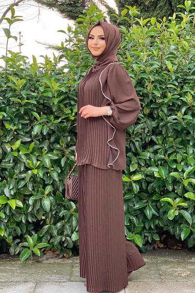 Bym Fashion Pleated Frilly Stripe Detailed Crew Neck Blouse 2627 Brown