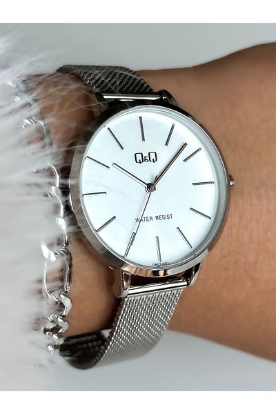 Q&Q Steel Mesh Strap, Waterproof, Silver Color, Adjustable Strap Stylish Women's Wristwatch + Bracelet