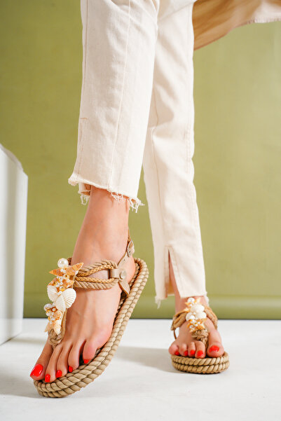 Seashell Detailed Sandals