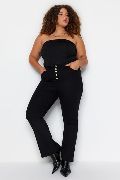 Trendyol Curve Non-Fading Black Buttoned Front High Waist Jeans TBBAW24CJ00001