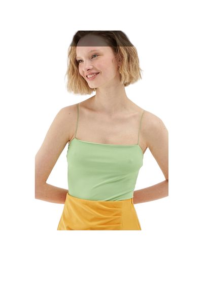 Quzu Slim strap snap blouse