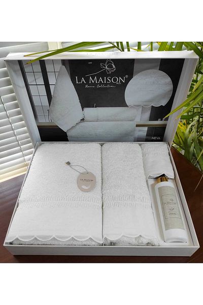 Fakılı Deco Home 50x90 +70x140 +30x50 cm +WASHING\ROOM PERFUME 3-Piece Cotton Lace Bath Towel Set