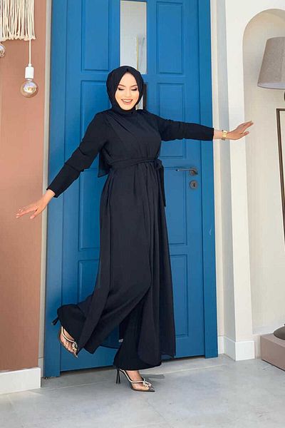 Bym Fashion بذلة بحزام على الخصر بتفاصيل كيب من الشيفون 3330 باللون الأسود
