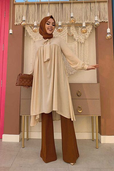 Bym Fashion Chiffon-Tunika mit Kragendetail, taillierten Ärmeln und Bündchen, 2454 Stone