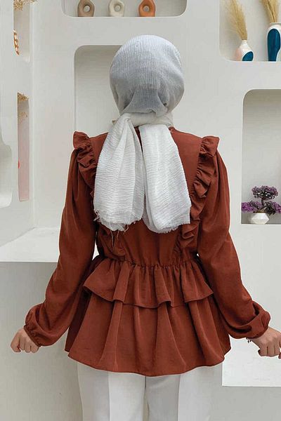 Bym Fashion Μπλούζα με βολάν με λεπτομέρεια ελαστική μέση όψη 5207 καφέ