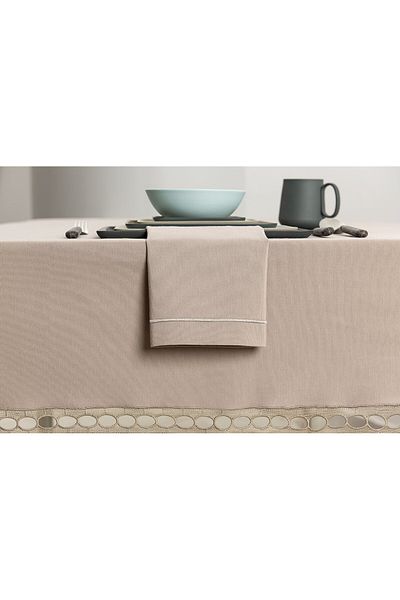 Gül Güler Pamina Stone Color Lace Tablecloth