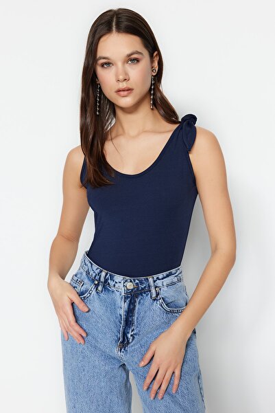 Trendyol Collection Trup tricotat decoltat pe spate, cu cravată detaliată, al...