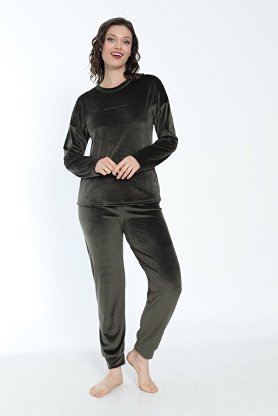 Estiva Women's Winter Sleep More Written Soft Velvet Pajama Set