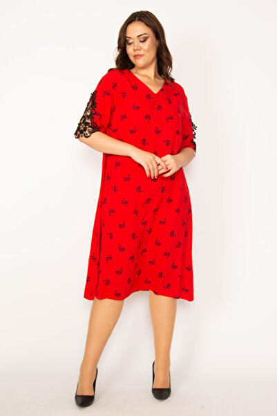 Şans Women's Large Size Red Woven Viscose Fabric V-Neck Lace Detailed Dress 65n33533