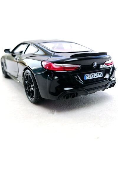 Kinsmart BMW M8 Diecast Çek Bırak Model Araba 1:34 Ölçek Siyah