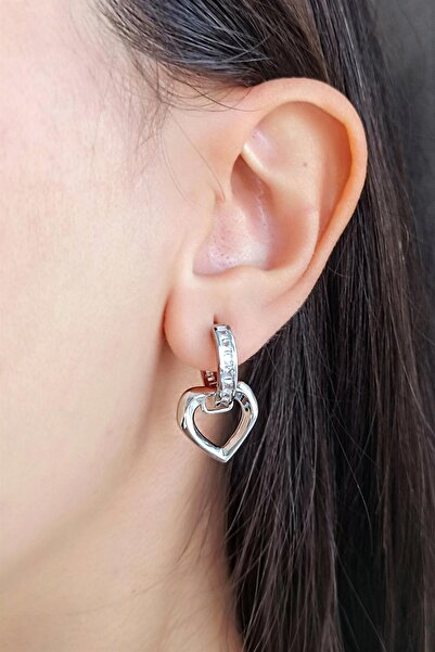 By Zeyna Aksesuar طقم من حلقين على شكل قلب متدلٍ من حجر الزركون الباجيت من سل...